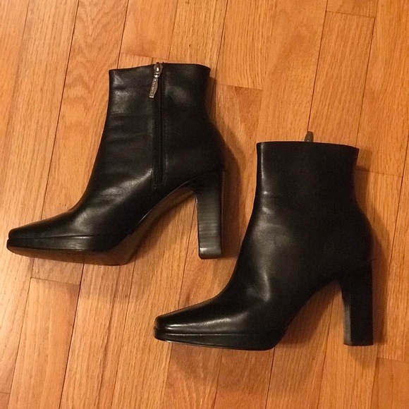 Tommy Hilfiger Leather Platform Booties, Nearly New - Picture 3 of 7